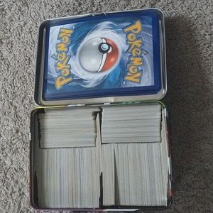 Huge lot of Pokemon cards
